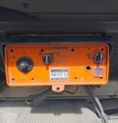 KRONE SEMI REMORQUE FOURGON KRONE RIDEAU Hayon (DESIGNATION 77) BLANC FC-792-CE