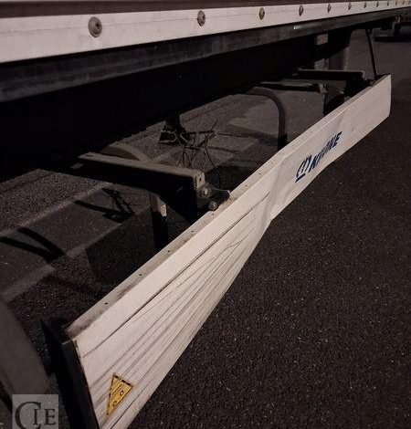 KRONE SEMI REMORQUE FOURGON KRONE RIDEAU Hayon (DESIGNATION 77) BLANC FC-792-CE