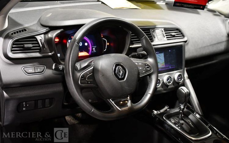 RENAULT KADJAR 1.3 TCE 140ch BUSINESS EDC BLEU FK-300-FT