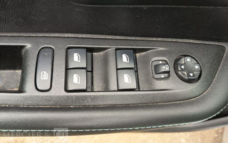 PEUGEOT 208 GRIS FL-675-TW