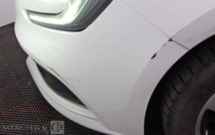 RENAULT MEGANE 1.3 TCE 115 LIMITED BLANC FL-946-BL