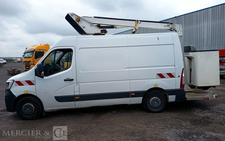 RENAULT MASTER AVEC NACELLE VERSALIFT ETL32-125 – 12 METRES – DIESEL – ANNEE 2019 BLANC FM-588-MG