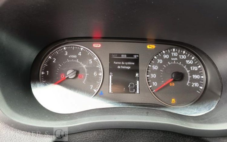 RENAULT MASTER AVEC NACELLE VERSALIFT ETL32-125 – 12 METRES – DIESEL – ANNEE 2019 BLANC FM-588-MG