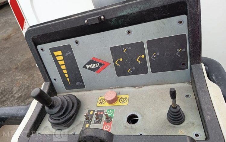 RENAULT MASTER AVEC NACELLE VERSALIFT ETL32-125 – 12 METRES – DIESEL – ANNEE 2019 BLANC FM-588-MG