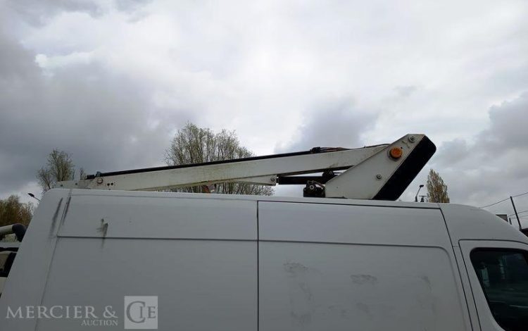 RENAULT MASTER AVEC NACELLE VERSALIFT ETL32-125 – 12 METRES – DIESEL – ANNEE 2019 BLANC FM-588-MG