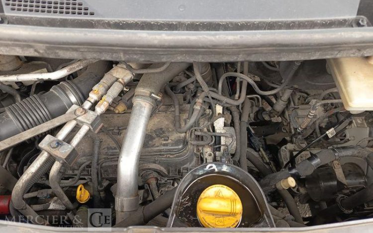 RENAULT MASTER AVEC NACELLE VERSALIFT ETL32-125 – 12 METRES – DIESEL – ANNEE 2019 BLANC FM-588-MG