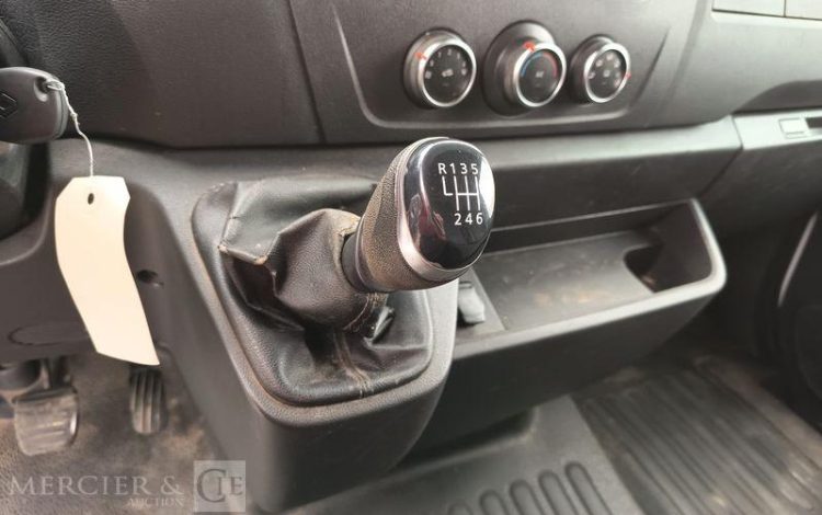 RENAULT MASTER AVEC NACELLE VERSALIFT ETL32-125 – 12 METRES – DIESEL – ANNEE 2019 BLANC FM-588-MG