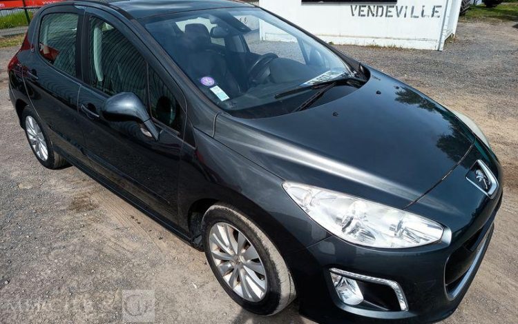 PEUGEOT 308 1.6 THP 16V 155 CV PREMIUM PACK – ESSENCE – 92831 KMS – ANNEE 2013 NOIR FN-627-HK
