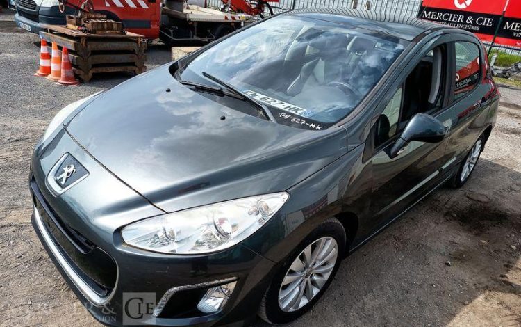 PEUGEOT 308 1.6 THP 16V 155 CV PREMIUM PACK – ESSENCE – 92831 KMS – ANNEE 2013 NOIR FN-627-HK