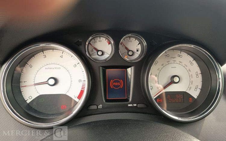 PEUGEOT 308 1.6 THP 16V 155 CV PREMIUM PACK – ESSENCE – 92831 KMS – ANNEE 2013 NOIR FN-627-HK