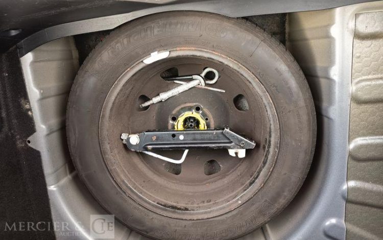 PEUGEOT 308 1.6 THP 16V 155 CV PREMIUM PACK – ESSENCE – 92831 KMS – ANNEE 2013 NOIR FN-627-HK