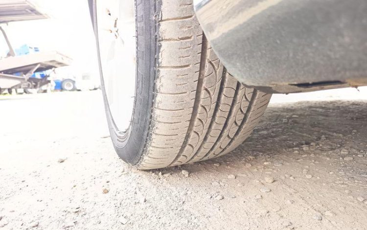 PEUGEOT 308 1.6 THP 16V 155 CV PREMIUM PACK – ESSENCE – 92831 KMS – ANNEE 2013 NOIR FN-627-HK