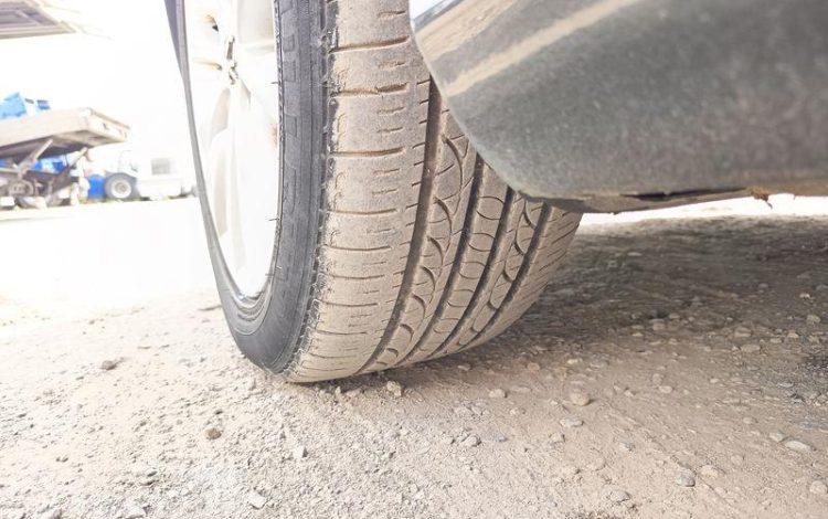 PEUGEOT 308 1.6 THP 16V 155 CV PREMIUM PACK – ESSENCE – 92831 KMS – ANNEE 2013 NOIR FN-627-HK