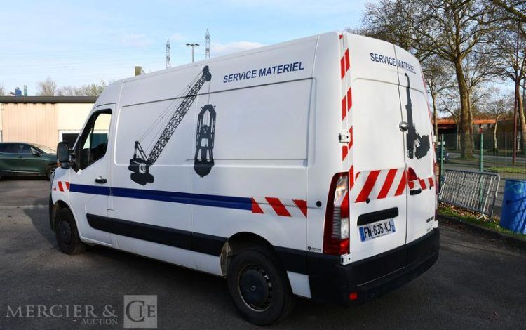 RENAULT MASTER 2.3 DCI 135ch 3T5 L2H2 GRAND-CONFORT BLANC FN-635-KJ