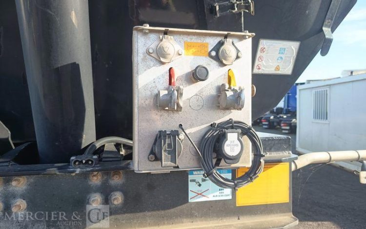 BENALU SEMI REMORQUE BENNE BASCULANTE – 3 ESSIEUX – PTAC 38 TONNES – ANNEE 2020  FP-920-NS