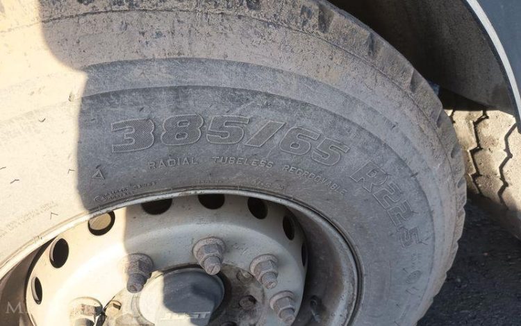 BENALU SEMI REMORQUE BENNE BASCULANTE – 3 ESSIEUX – PTAC 38 TONNES – ANNEE 2020  FP-920-NS