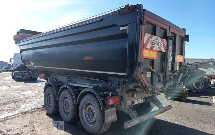 BENALU SEMI REMORQUE BENNE BASCULANTE –  3 ESSIEUX  – PTAC : 38 TONNES – ANNEE 2020  FP-939-NS
