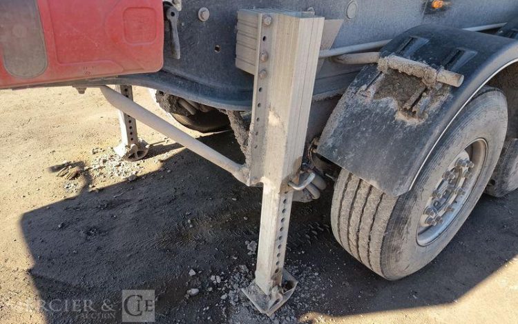 BENALU SEMI REMORQUE BENNE BASCULANTE –  3 ESSIEUX  – PTAC : 38 TONNES – ANNEE 2020  FP-939-NS