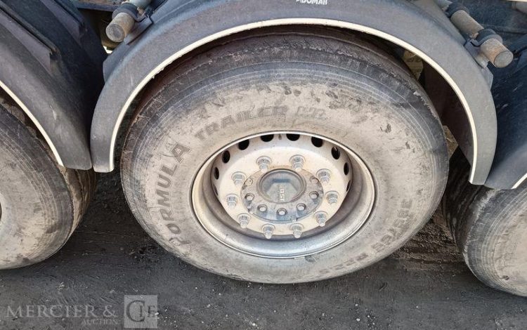 BENALU SEMI REMORQUE BENNE BASCULANTE –  3 ESSIEUX  – PTAC : 38 TONNES – ANNEE 2020  FP-939-NS