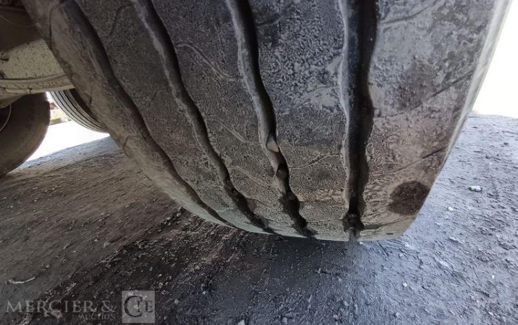 BENALU SEMI REMORQUE BENNE BASCULANTE –  3 ESSIEUX  – PTAC : 38 TONNES – ANNEE 2020  FP-939-NS