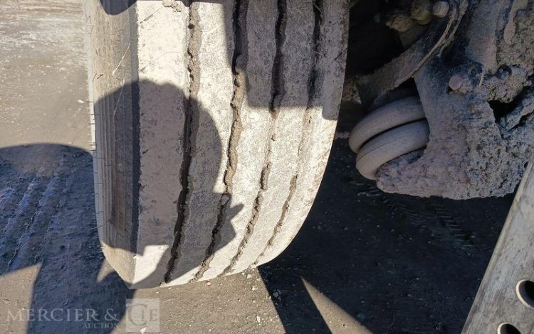 BENALU SEMI REMORQUE BENNE BASCULANTE –  3 ESSIEUX  – PTAC : 38 TONNES – ANNEE 2020  FP-939-NS