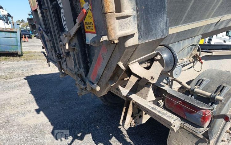 BENALU SEMI BENNE BASCULANTE – 3 ESSIEUX – PTAC 39 TONNES  – ANNEE 2020  FP-950-NS