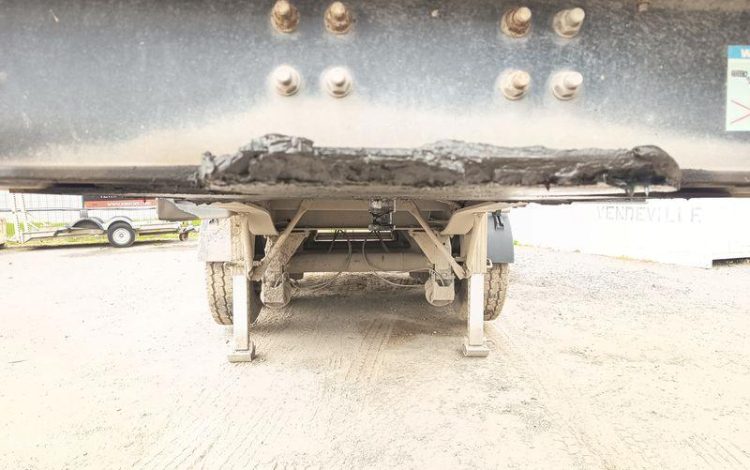 BENALU SEMI BENNE BASCULANTE – 3 ESSIEUX – PTAC 39 TONNES  – ANNEE 2020  FP-950-NS