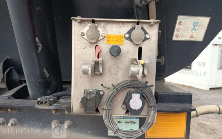 BENALU SEMI BENNE BASCULANTE – 3 ESSIEUX – PTAC 39 TONNES  – ANNEE 2020  FP-950-NS