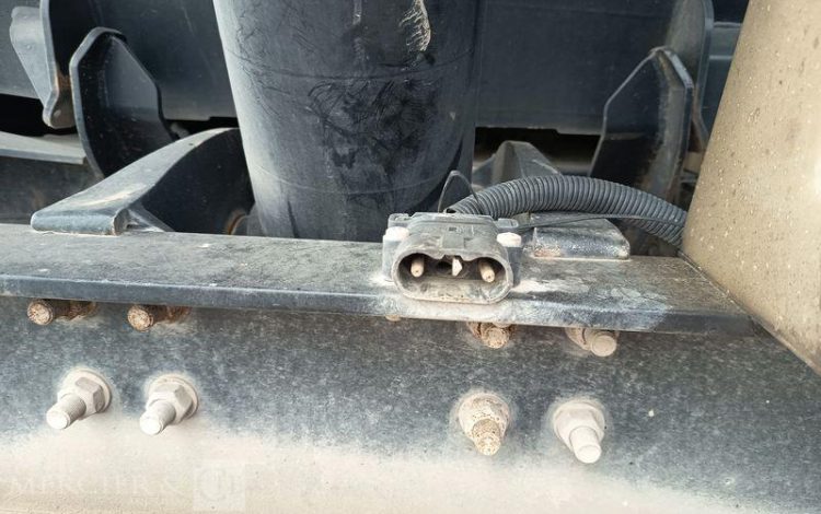 BENALU SEMI BENNE BASCULANTE – 3 ESSIEUX – PTAC 39 TONNES  – ANNEE 2020  FP-950-NS