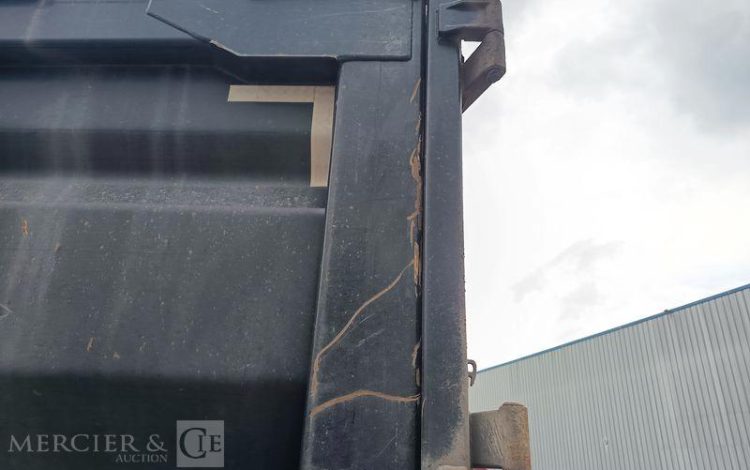 BENALU SEMI BENNE BASCULANTE – 3 ESSIEUX – PTAC 39 TONNES  – ANNEE 2020  FP-950-NS