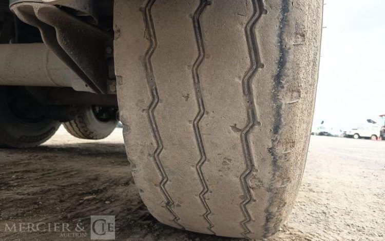 BENALU SEMI BENNE BASCULANTE – 3 ESSIEUX – PTAC 39 TONNES  – ANNEE 2020  FP-950-NS