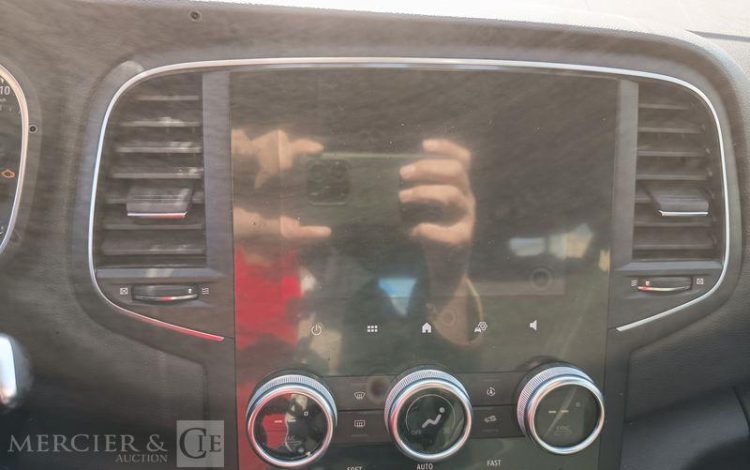 RENAULT MEGANE STE AIR NAV BLUE DCI 115 BLANC FW-436-ZB