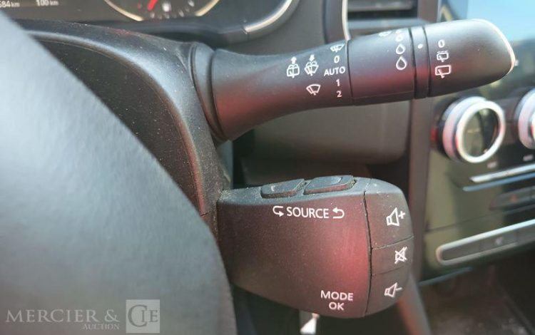 RENAULT MEGANE STE AIR NAV BLUE DCI 115 BLANC FW-436-ZB