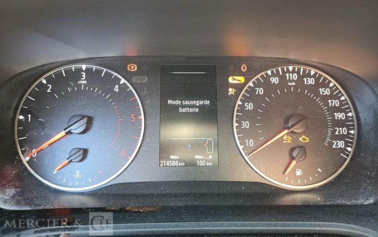 RENAULT MEGANE STE AIR NAV BLUE DCI 115 BLANC FW-436-ZB