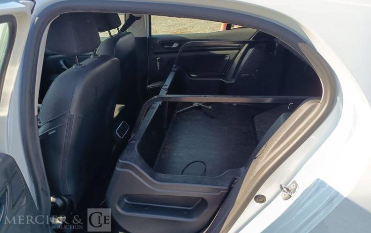 RENAULT MEGANE STE AIR NAV BLUE DCI 115 BLANC FW-436-ZB