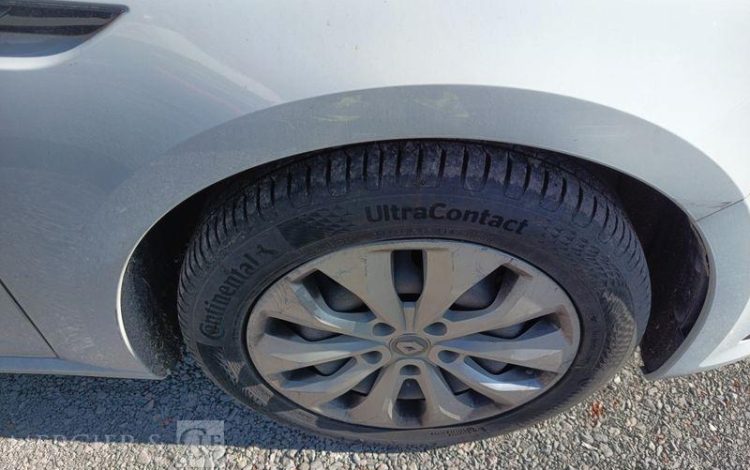 RENAULT MEGANE STE AIR NAV BLUE DCI 115 BLANC FW-436-ZB