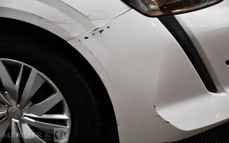 PEUGEOT 208 SOCIETE 1.5 BLUEHDI 100ch PREMIUM BLANC FY-448-AE