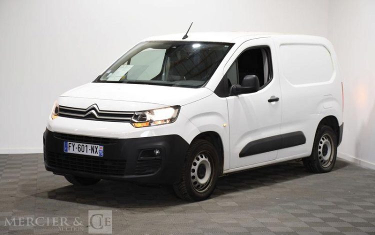 CITROEN BERLINGO 1.2 PURETECH 130ch 650KG M L1 DRIVER EAT BLANC FY-601-NX