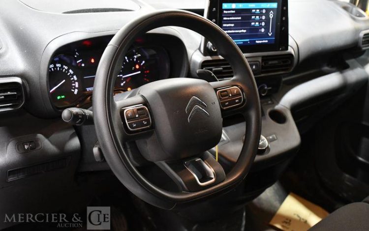 CITROEN BERLINGO 1.2 PURETECH 130ch 650KG M L1 DRIVER EAT BLANC FY-601-NX