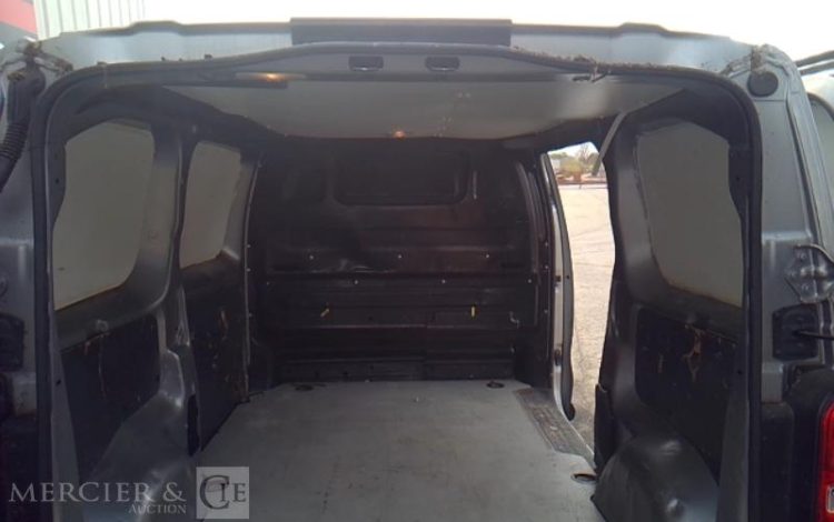 OPEL VIVARO M GRIS FZ-177-NJ