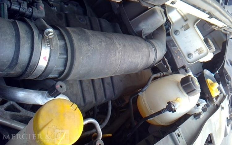 RENAULT TRAFIC 35S14G BLANC FZ-533-SG