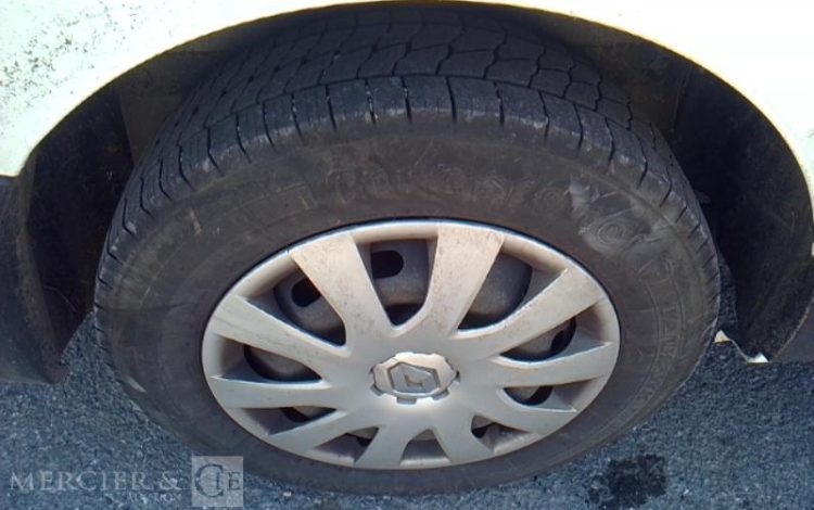 RENAULT TRAFIC 35S14G BLANC FZ-533-SG