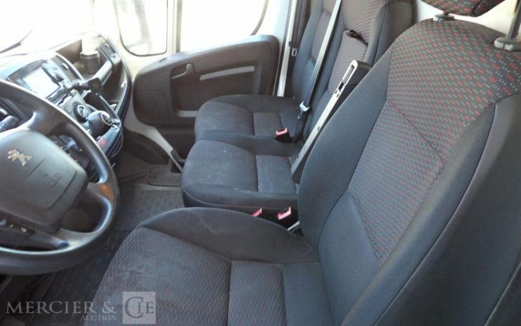 PEUGEOT BOXER  GB-051-MJ