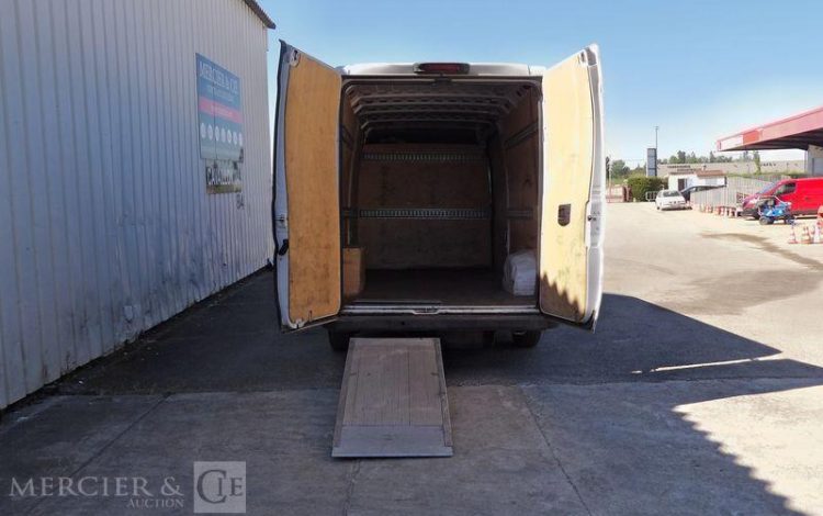 PEUGEOT BOXER  GB-051-MJ