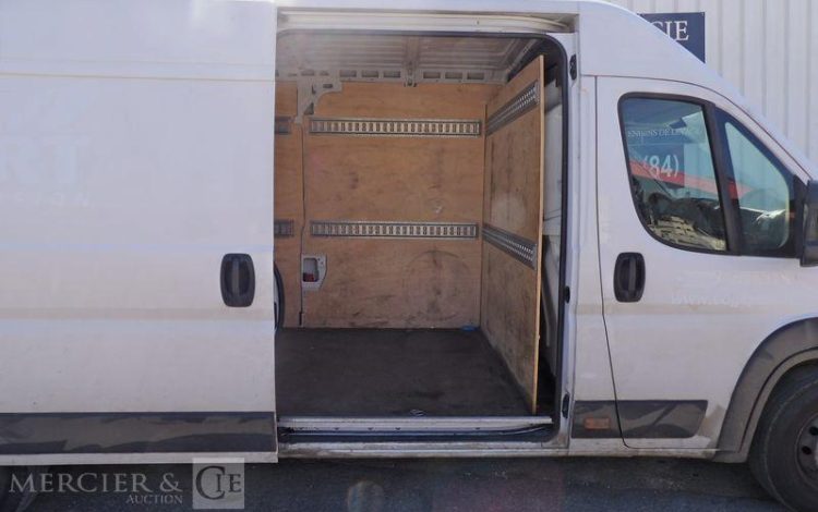 PEUGEOT BOXER  GB-051-MJ