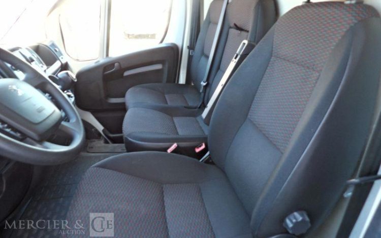 PEUGEOT BOXER  GB-716-MH