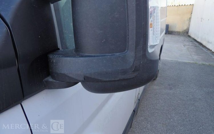 PEUGEOT BOXER  GB-716-MH