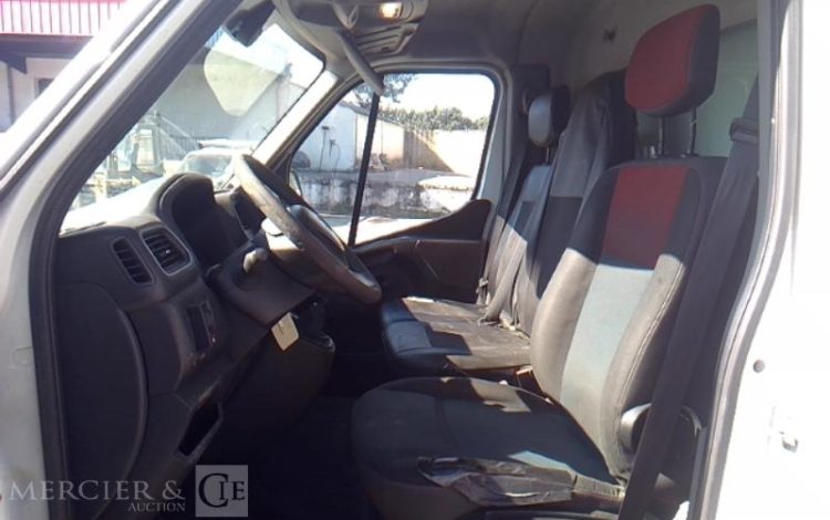 RENAULT MASTER CCAB RTWD 3T5 145CV L4 EVI CAISSE HAYON BLANC GD-495-FV