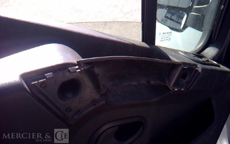 RENAULT MASTER CCAB RTWD 3T5 145CV L4 EVI CAISSE HAYON BLANC GD-495-FV