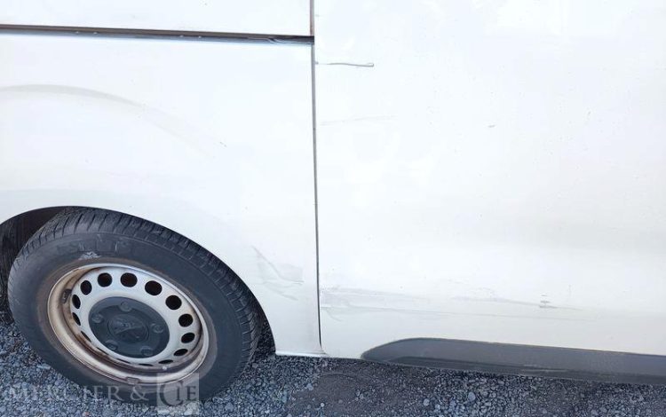 PEUGEOT EXPERT ASPHALT STANDARD 2,0 BLUEHDI – DIESEL – ANNEE 2022 BLANC GF-379-RJ